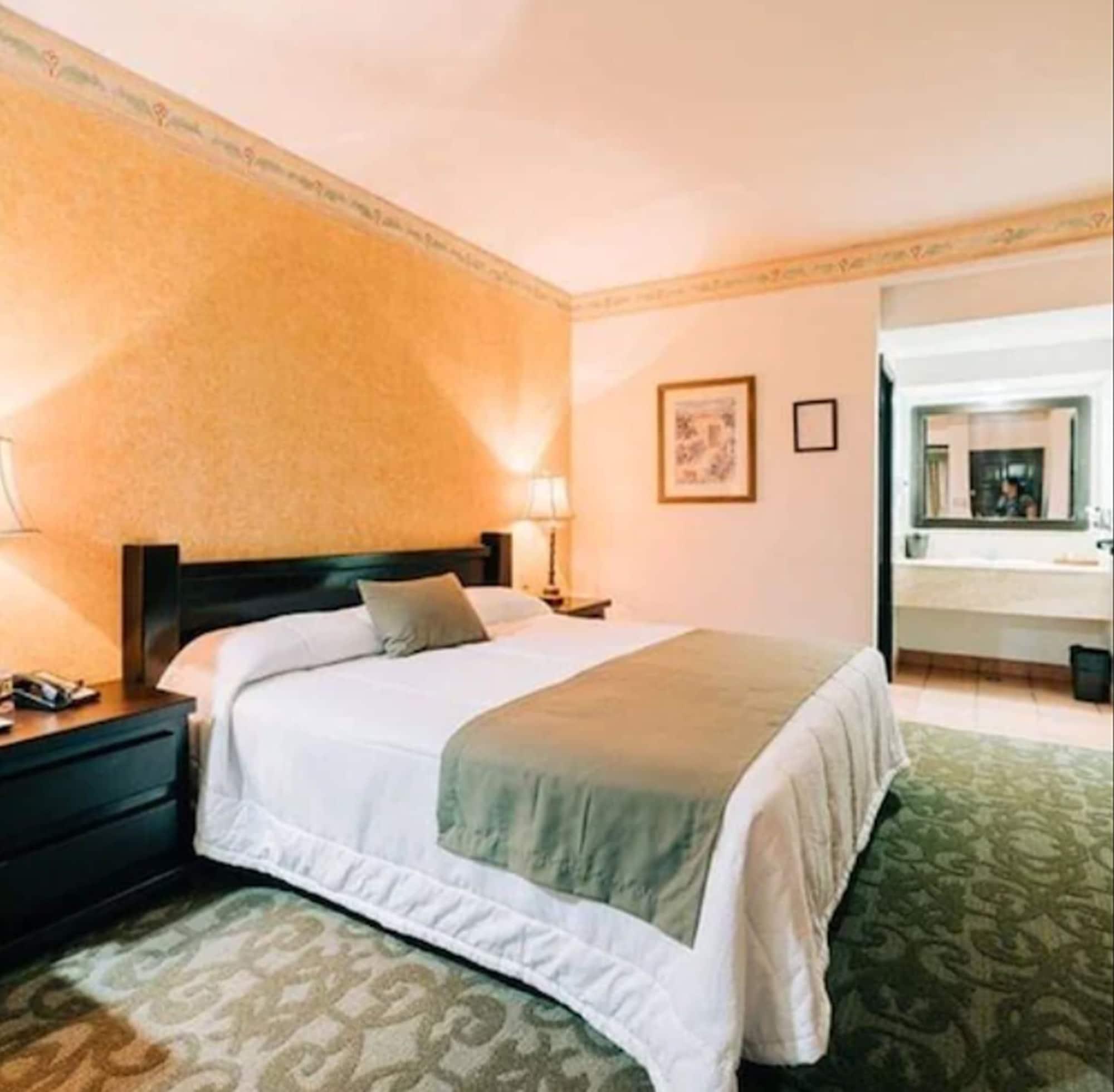 Hotel Suites El Paseo Ciudad Juárez Kültér fotó