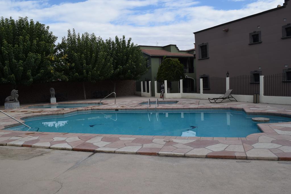 Hotel Suites El Paseo Ciudad Juárez Kültér fotó